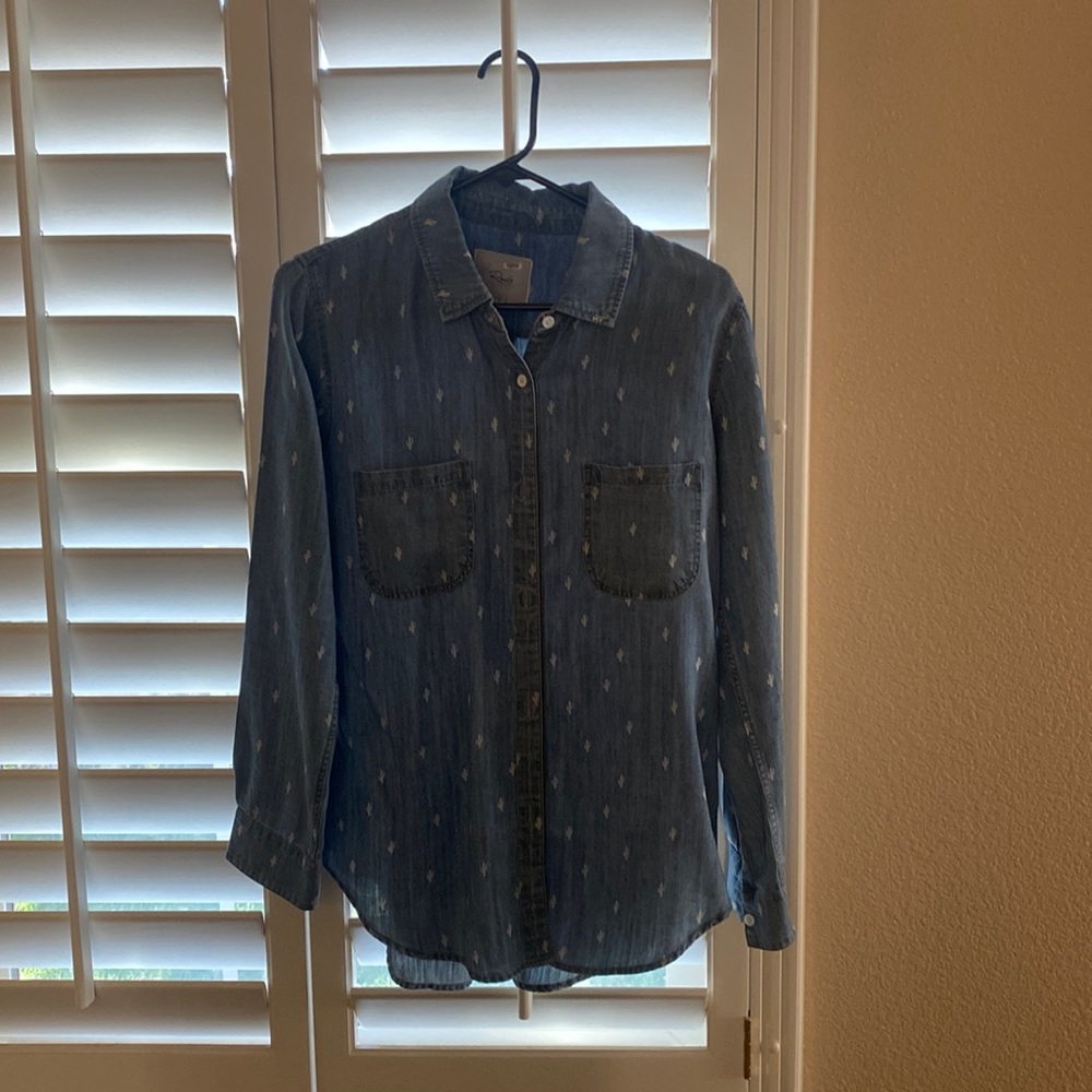 RAILS super soft denim cactus button down shirt .. only worn once - size small